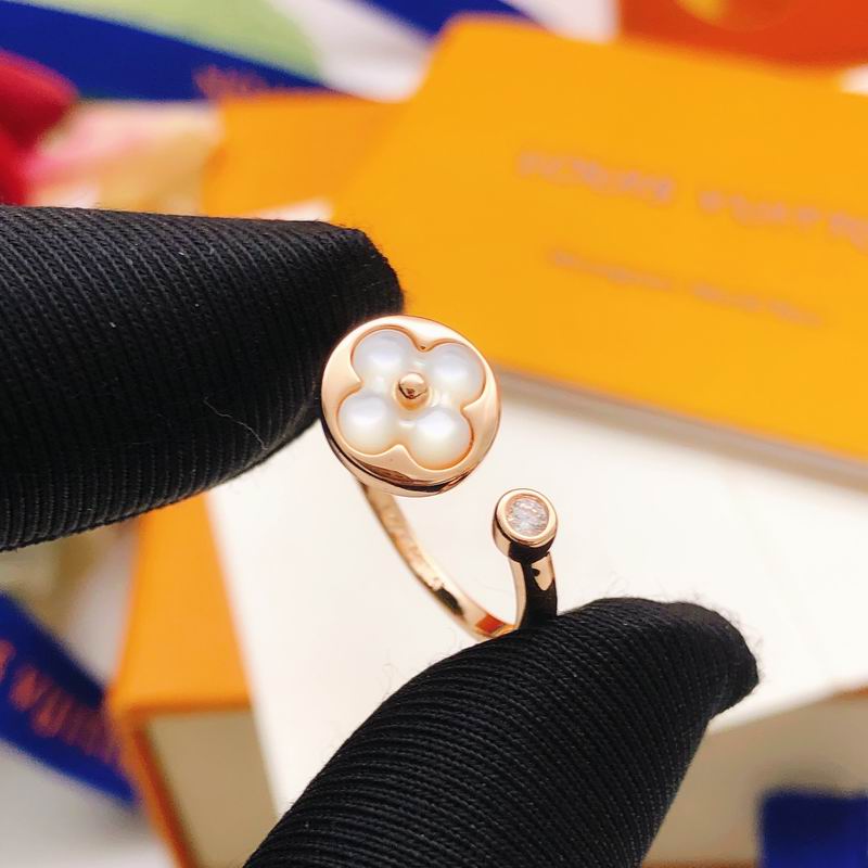 LV Ring 07yxs19